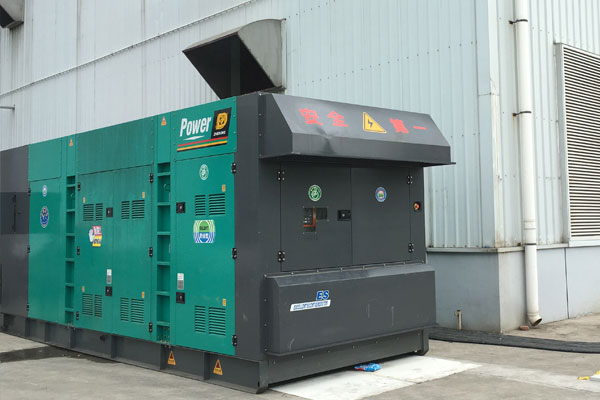 青浦燃油滤清器的更换流程是怎样的？